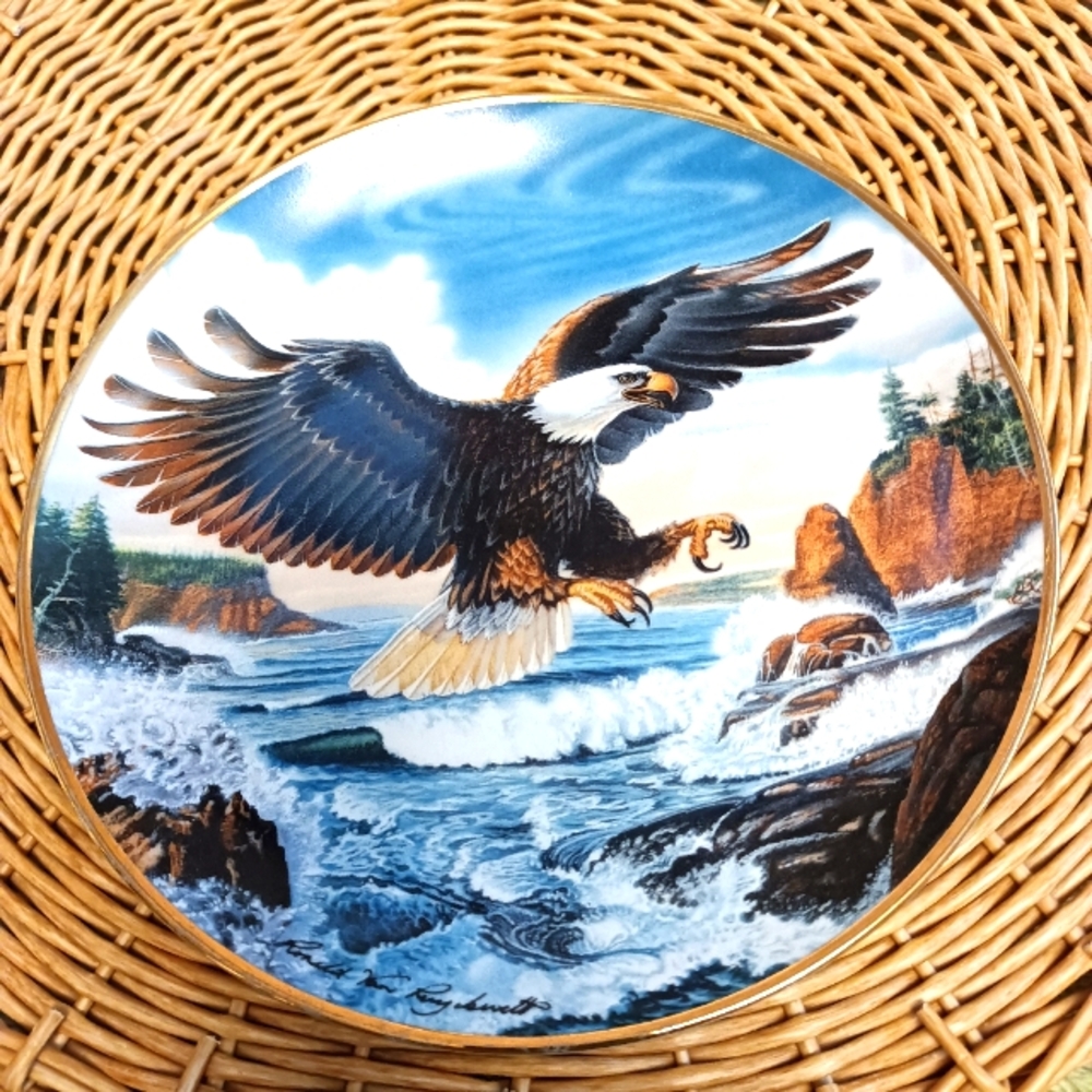 Franklin Mint Forever Free 8" Decorative Plate Fine Porcelain Collections
